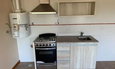 Departamento en alquiler en  Castelar centro amplio monoambiente
