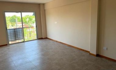 Departamento en alquiler en  Castelar centro amplio monoambiente