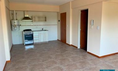 Departamento en alquiler en  Castelar centro amplio monoambiente