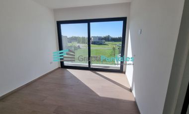 Casa en venta con 5 Dormitorios y pileta en Barrio Lagos de Canning