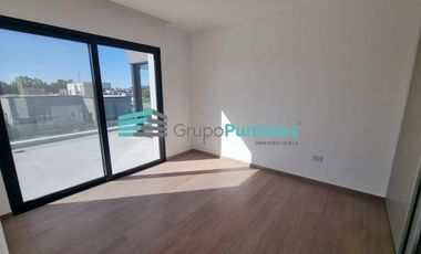 Casa en venta con 5 Dormitorios y pileta en Barrio Lagos de Canning