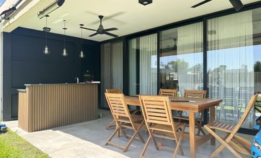 Casa en  venta en el barrio Lagos de Canning