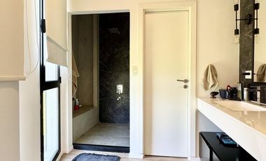 Casa en  venta en el barrio Lagos de Canning