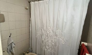 Casa de 3 ambientes mas dependencia a la venta.