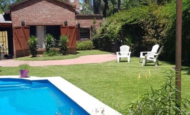 Casa en venta - 3 Dormitorios 2 Baños - Cochera - 600Mts2 - Pilar