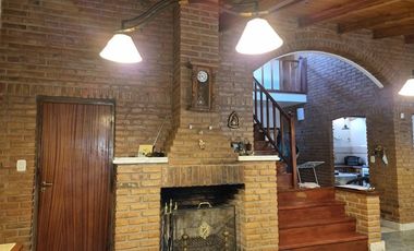 Casa 3 Dormitorios Funes con Piscina