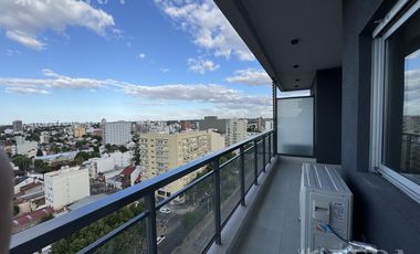 Venta departamento 3 ambientes con balcón y cochera en Wilde