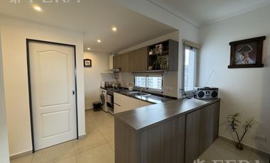 Venta departamento 3 ambientes con balcón y cochera en Wilde
