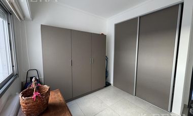 Venta departamento 3 ambientes con balcón y cochera en Wilde