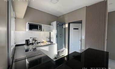 Venta departamento 3 ambientes con balcón y cochera en Wilde