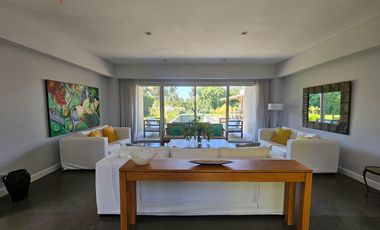 Casa en Pilara