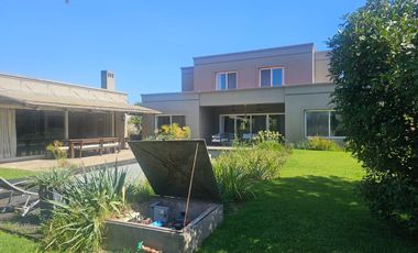 Casa en Pilara