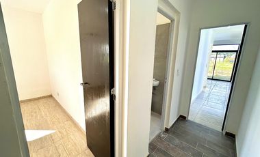 Venta Casa 4 Ambientes Con Pileta Medal Country Club