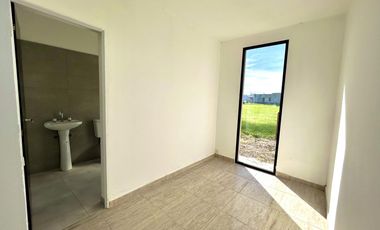 Venta Casa 4 Ambientes Con Pileta Medal Country Club