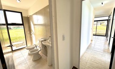 Venta Casa 4 Ambientes Con Pileta Medal Country Club