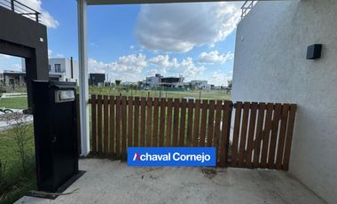 Casa en  venta - 4 dormitorios y pileta. Barrio Riberas