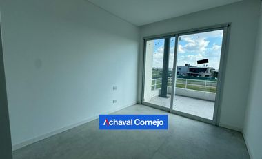 Casa en  venta - 4 dormitorios y pileta. Barrio Riberas