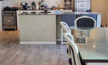 Venta Casa en  Tigre sobre Av. Italia
