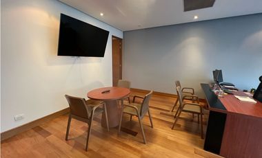 Santa Barbara, Arriendo Oficina 242 M, Piso 15