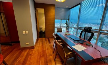 Santa Barbara, Arriendo Oficina 242 M, Piso 15