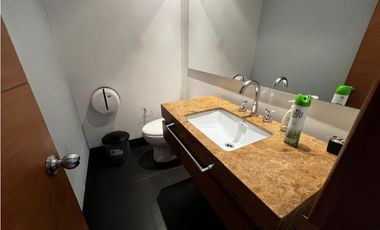 Santa Barbara, Arriendo Oficina 242 M, Piso 15