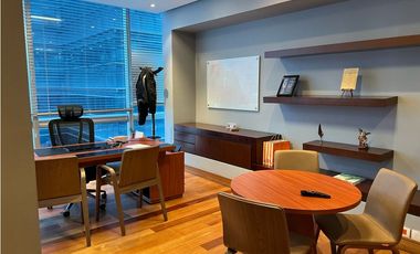 Santa Barbara, Arriendo Oficina 242 M, Piso 15