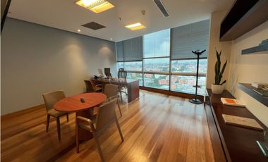 Santa Barbara, Arriendo Oficina 242 M, Piso 15