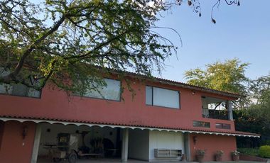 CASA-TERRENO EN CENTRO DE JIUTEPEC