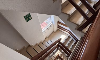 Edificio con uso mixto