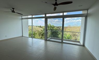 Departamento en Renta con vista al campo de golf Yucatán Country Club