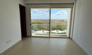 Departamento en Renta con vista al campo de golf Yucatán Country Club