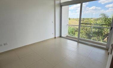 Departamento en Renta con vista al campo de golf Yucatán Country Club