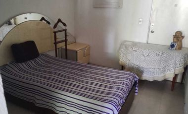 SE VENDE CASA DE 3 NIVELES CON ALBERCA