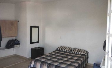 SE VENDE CASA CON TERRENO DE 600  MTS.