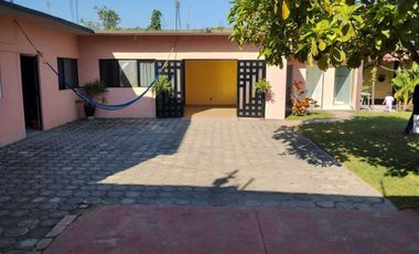SE VENDE CASA CON TERRENO DE 600  MTS.