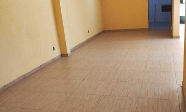 SE VENDE CASA CON TERRENO DE 600  MTS.