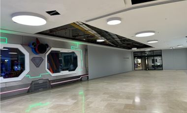 RENTA LOCAL CON TERRAZA EN COSMOCENTRO CONTIGUO PLAZOLETA DE COMIDAS