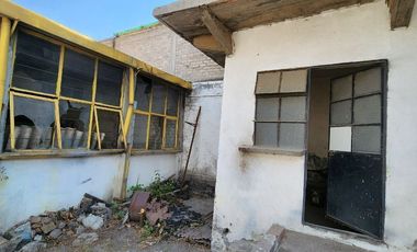 VENTA DE CASA PARA REMODELAR EN  TLAHUAC, A UNOS METROS DEL METRO LOS OLIVOS