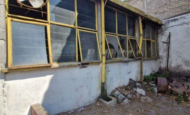 VENTA DE CASA PARA REMODELAR EN  TLAHUAC, A UNOS METROS DEL METRO LOS OLIVOS