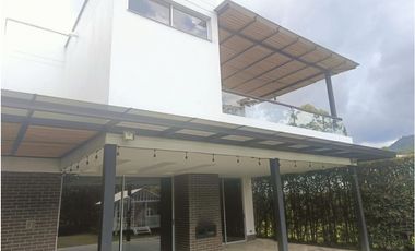 Venta de casa en el retiro