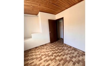 CASA BARRIO LORETO CÓDIGO 1031