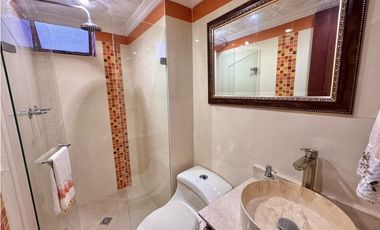 APARTAMENTO EN VENTA EN LOMA DEL INDIO PARTE BAJA - MEDELLN