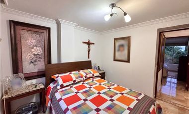 APARTAMENTO EN VENTA EN LOMA DEL INDIO PARTE BAJA - MEDELLN