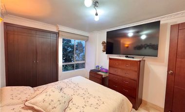 APARTAMENTO EN VENTA EN LOMA DEL INDIO PARTE BAJA - MEDELLN