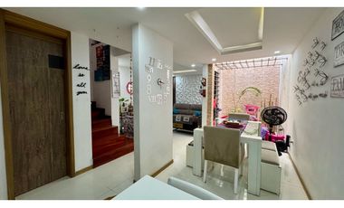 Casa en venta en conjunto residencial Casas del Samán - Palmira Valle