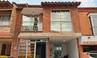 VENDO HERMOSA CASA UNIFAMILIAR EN LA ESTRELLA SECTOR BAVARIA