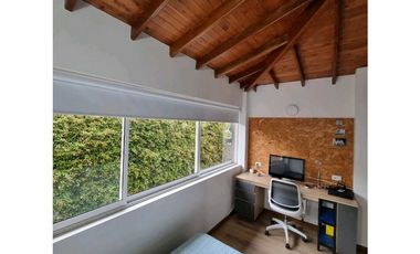 VENDO HEMOSA CASA EN SURAMERICA MUY AMPLIA CERCA  TODO MALL SURAMÉRICA