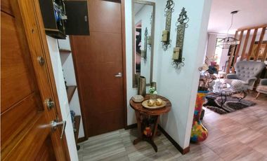 VENDO HEMOSA CASA EN SURAMERICA MUY AMPLIA CERCA  TODO MALL SURAMÉRICA