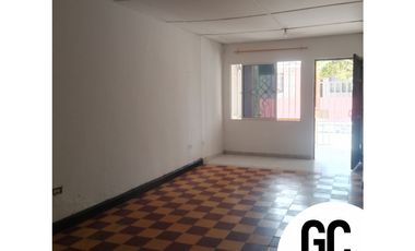 se arrienda casa Barrio salamanca-Soledad