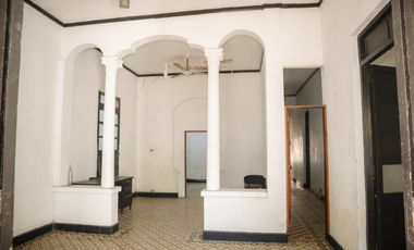 SE VENDE Y ARRIENDA CASA ESTILO REPUBLICANO EN AV.LIBERTADOR